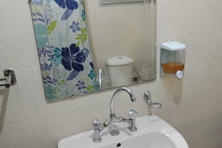 Room 30 of 46