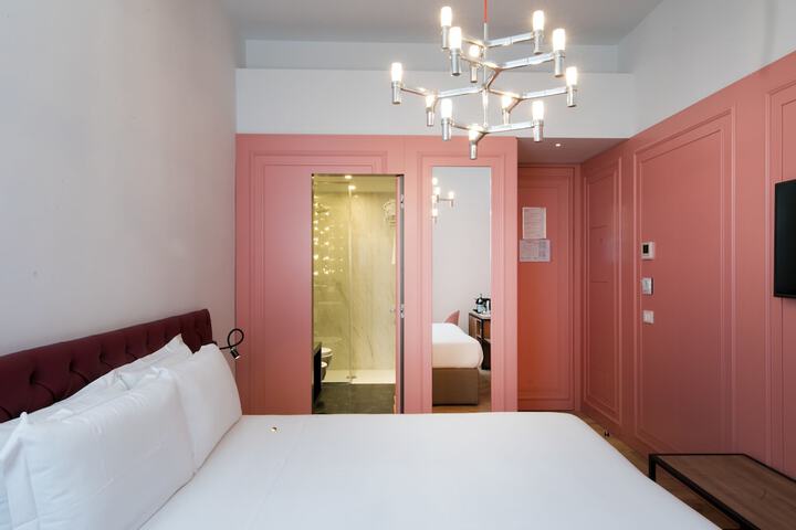 Room 13 of 188