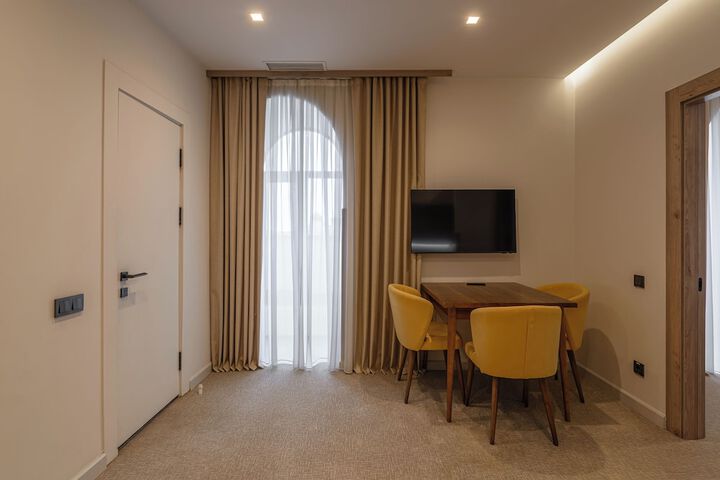 Room 25 of 43