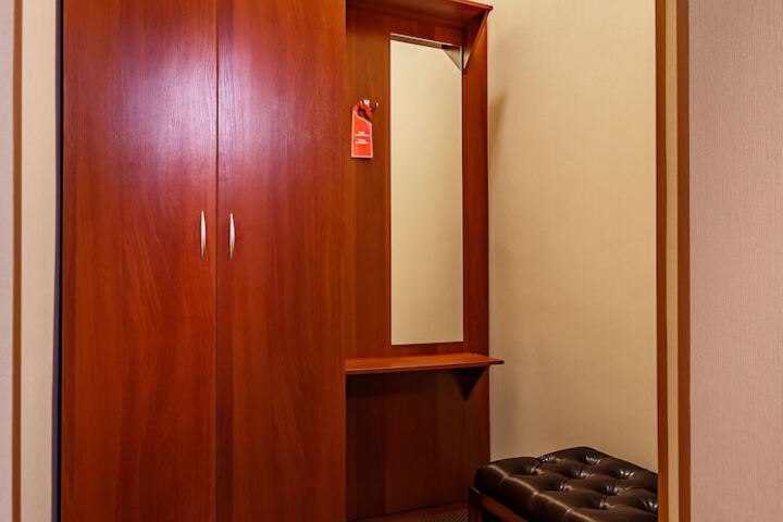 Room 79 of 94