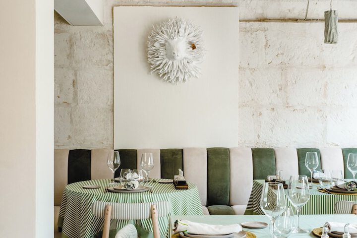 Dining 90 of 148