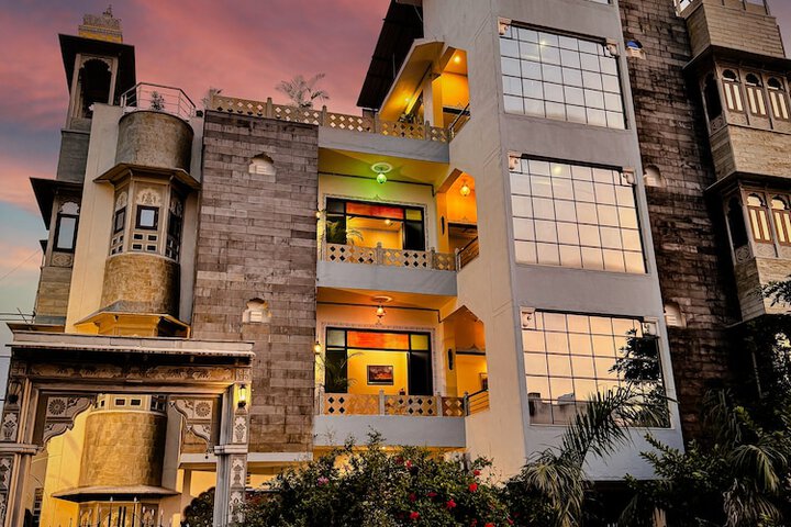 Hotel Kanak Niwas