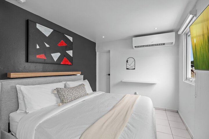 Room 42 of 118