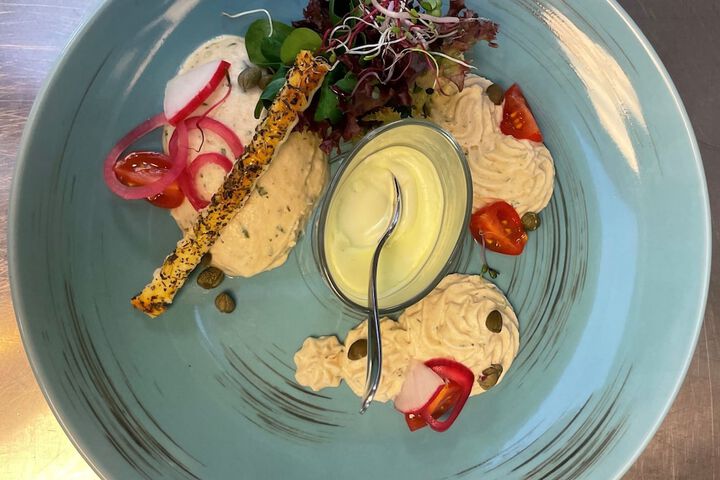 Dining 64 of 92