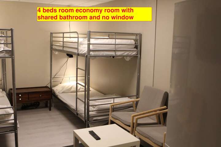 Room 53 of 82