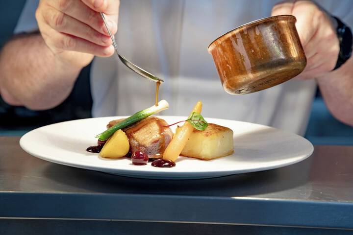 Dining 44 of 64