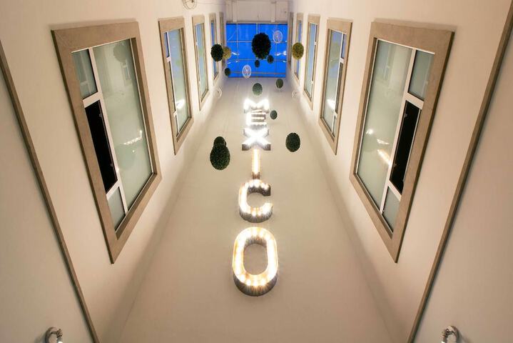 Entrance & Lobby