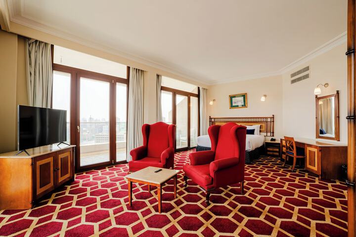 Room 83 of 117