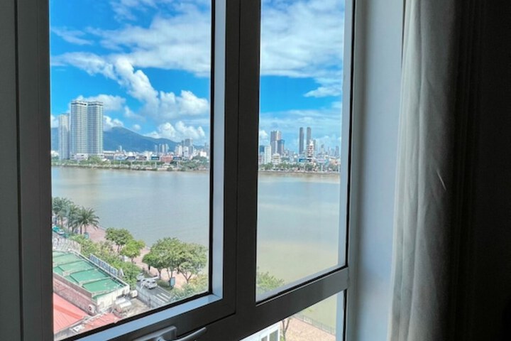 Room 21 of 50