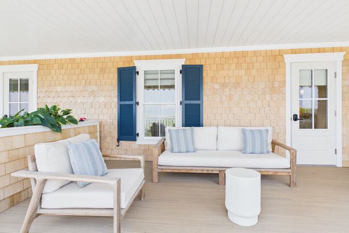 Sundeck 198 of 209