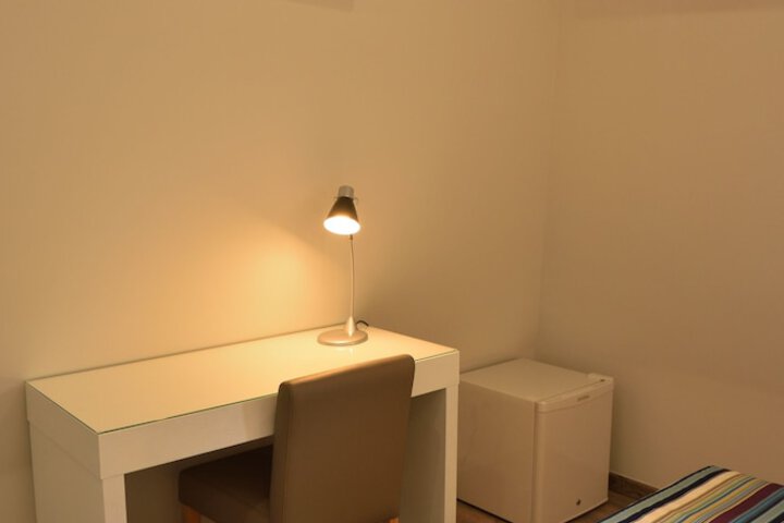 Room 11 of 39