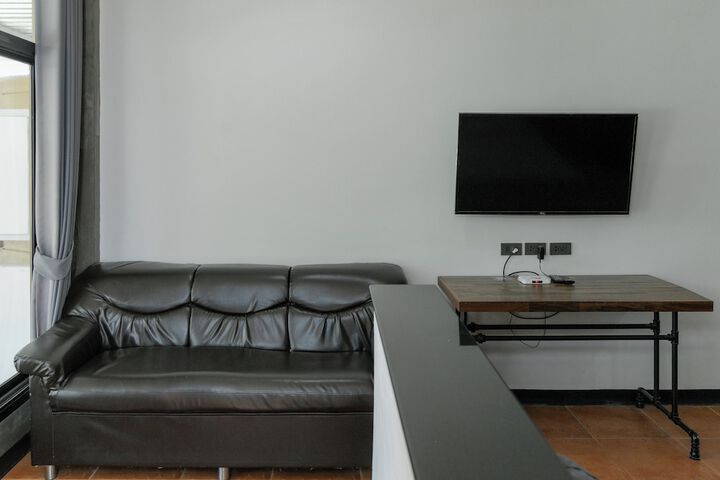 Room 32 of 187