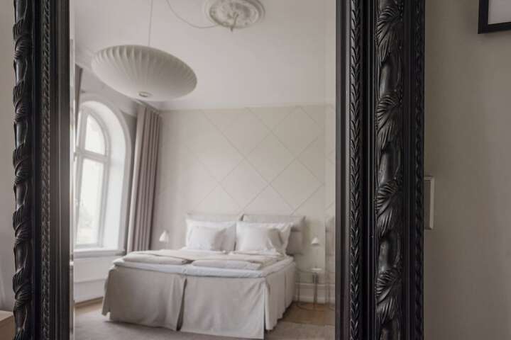 Room 95 of 203