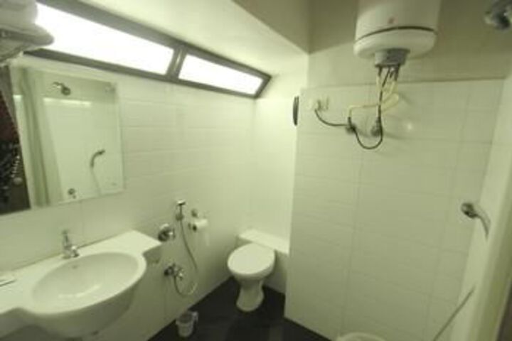 Room 2 of 16