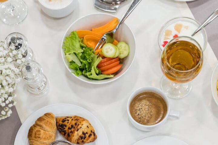 Breakfast/Coffee Service 64 of 82