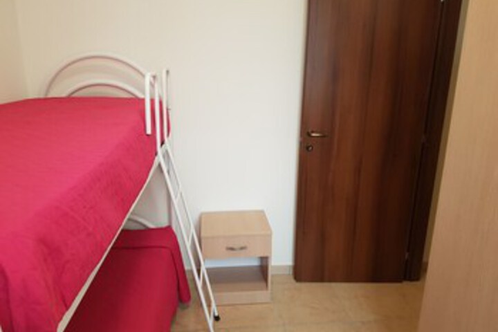 Room 74 of 92