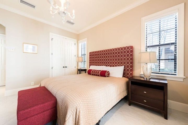 Room 4 of 56