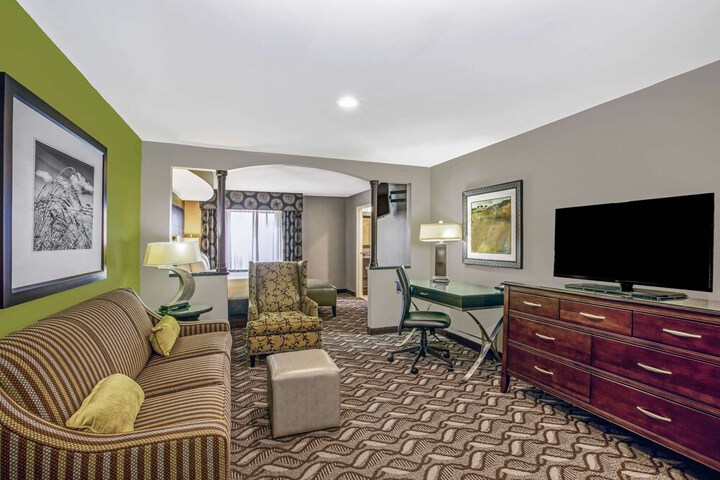 Room 9 of 31