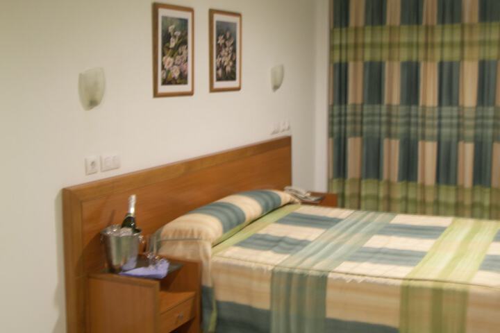 Room 7 of 35
