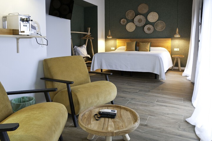Room 6 of 72