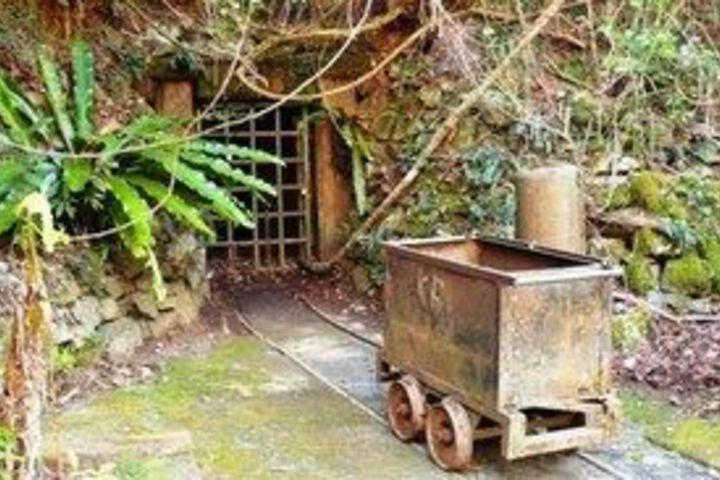 Hotel Exterior 5 of 28