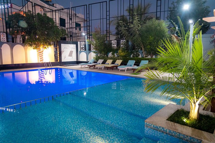 Pool 8 of 21