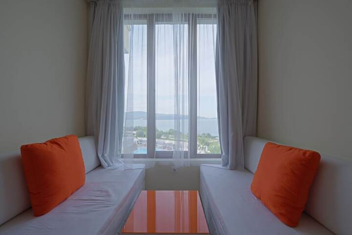 Room 19 of 48