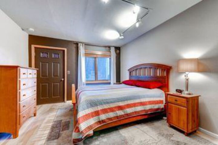 Room 16 of 39