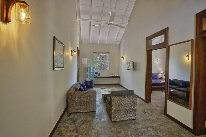 Room 12 of 36