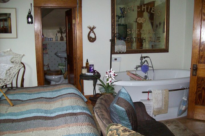 Room 8 of 40