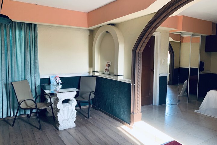 Room 17 of 30