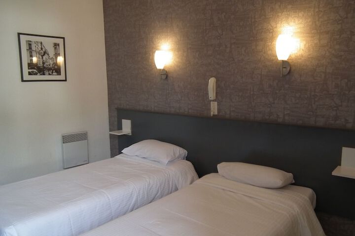 Room 11 of 52