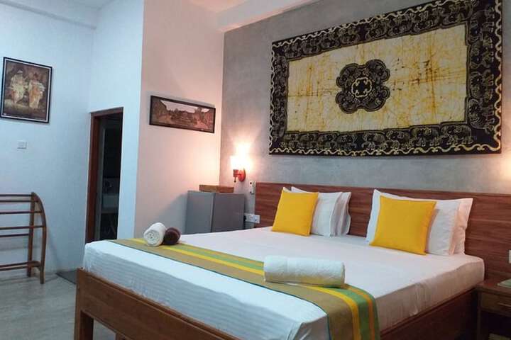Room 3 of 13