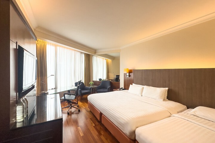 Room 25 of 86
