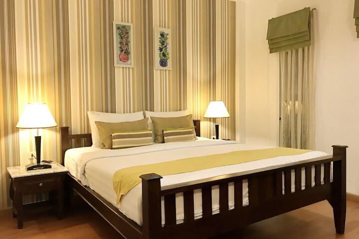 Room 30 of 112