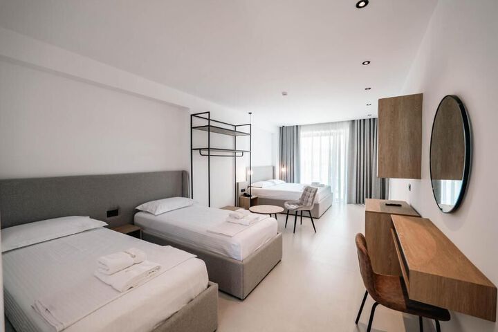 Room 17 of 24