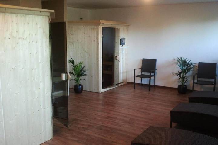 Room 13 of 40