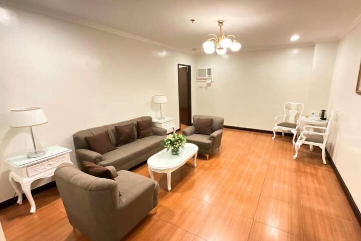 Room 10 of 23
