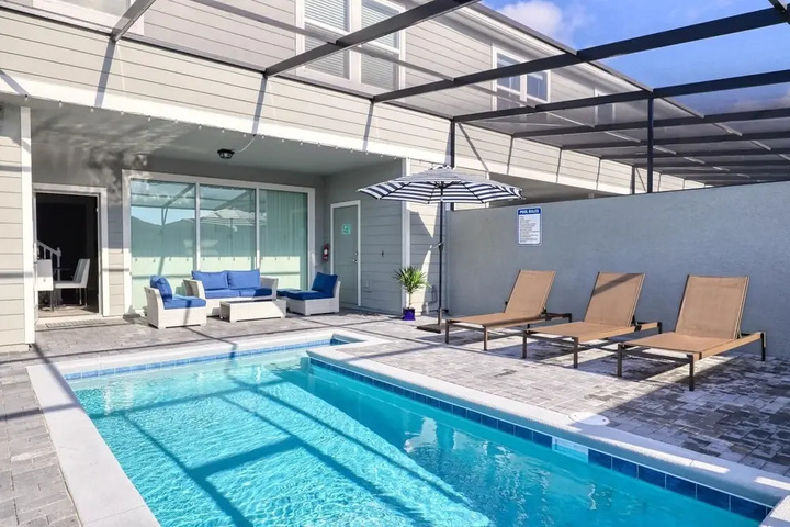 Pool 14 of 19