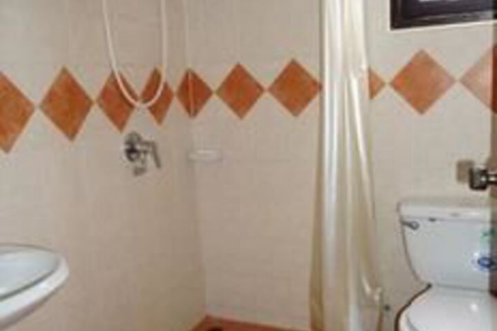 Room 3 of 41