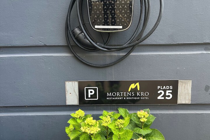 Hotel 33 of 33