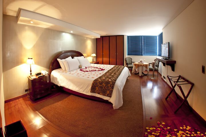 Room 5 of 49