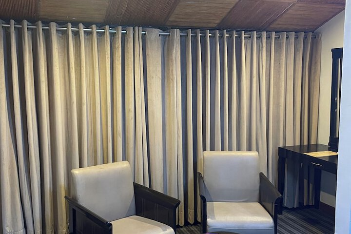 Room 33 of 58