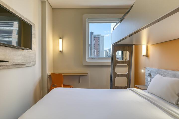Hotel 42 of 43