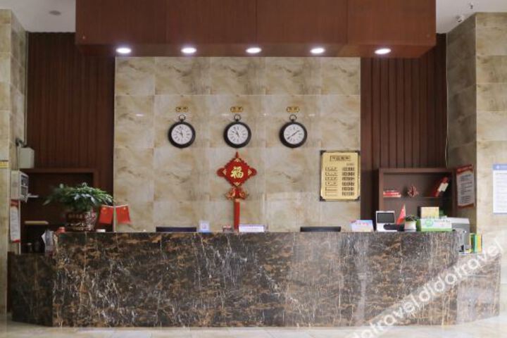 Hotel Interior 18 of 32