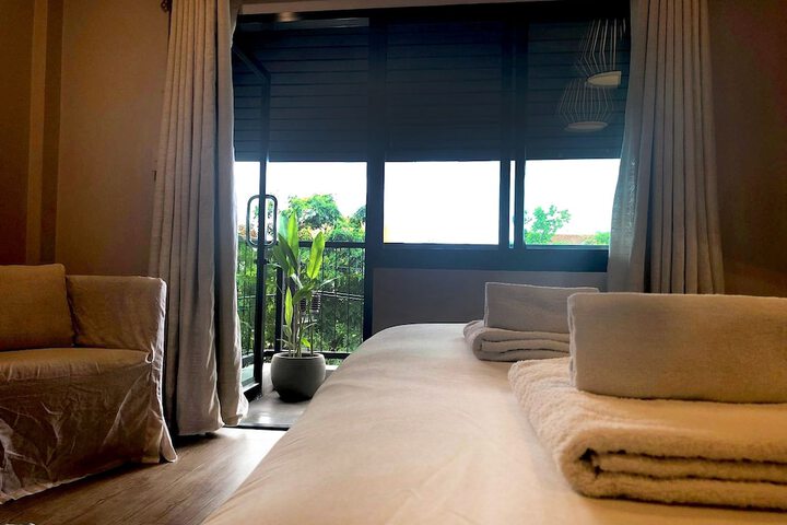 Room 4 of 49