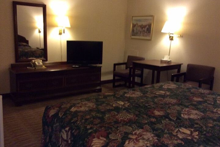 Room 10 of 20