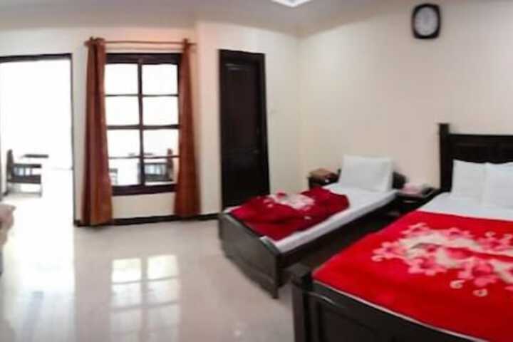 Room 3 of 10