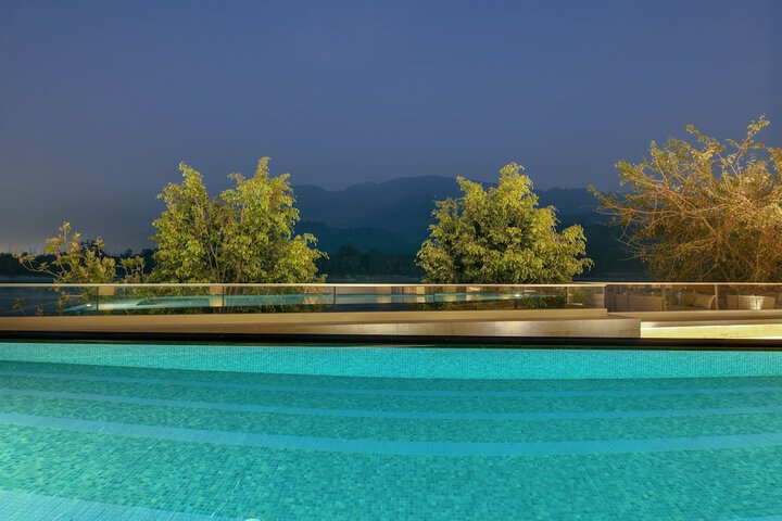 Pool 17 of 46