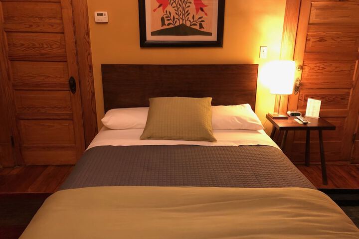 1 Queen Bed (48 of 99)